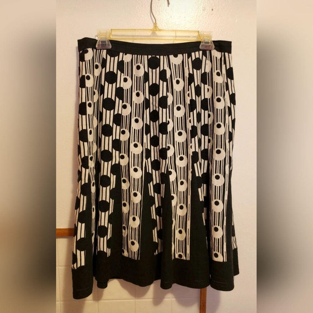 Tweeds Black and White Geometric A-Line Skirt
